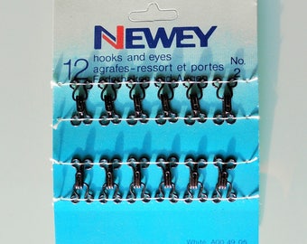 1 pair of metal staples