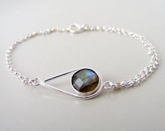 Labradorite Teardrop Bracelet - sterling silver bracelet - classic bracelet - stacking bracelet - labradorite bracelet -bridesmaid jewellery