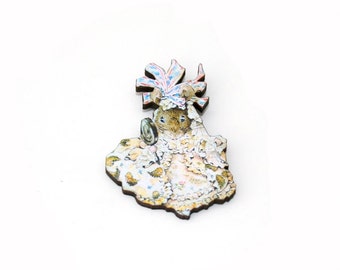 Mouse Brooch, Beatrix Potter Illustration, Wood Jewelry, Animal Brooch, Woodland