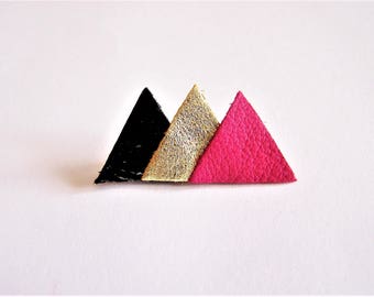 Pin 3 triangles of black leather varnish, gold and hot pink