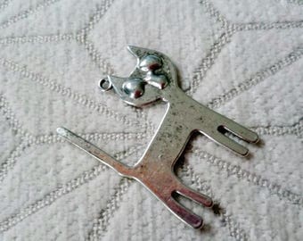 1 silver metal cat charm