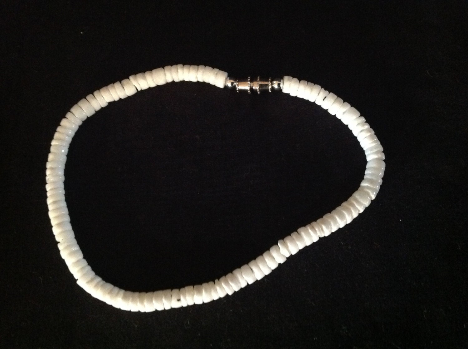 Authentic Hawaiian Puka Shell Necklace. Perfect For Both Male