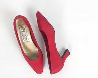 80s Vintage Red Heels Size 8, Womens Vintage Heels, Vintage Workwear, Red Shoes, Red Pumps, Womens Red Shoes, Fabric, Mootsies Tootsies