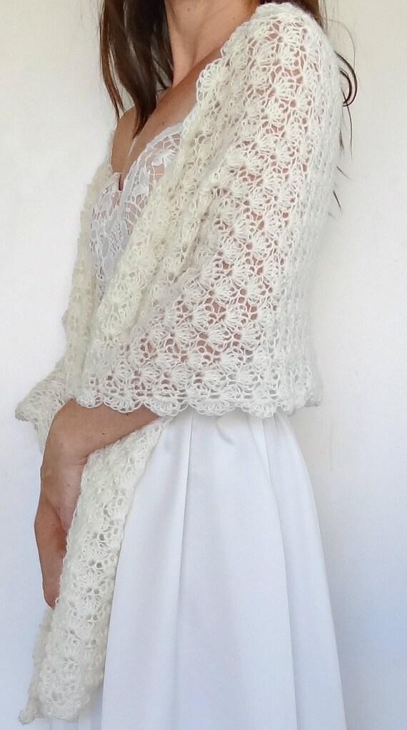 Items similar to Vintage Ivory Crochet Bridal Wrap, Wedding Shawl