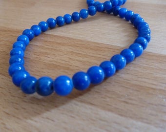 16 jade beads round 6mm royal blue