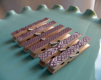 Decorative Decoupaged Clothespins Memo clips ---Millie Gifts Under 5 Dollars Hostess Gift, Organization, Home Office, Kitchen