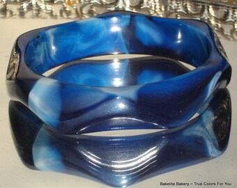 Bold Vintage Lucite Bangle Blue Marbled Bakelite Era Haute Couture Modernist Mid Century Chunky Carved Runway Signed Designer Original Tag