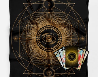 Madam Clara Sees All Fortune Teller Tarot Card Deck 2nd Edition PLUS Matching 20"x20" Satin Spread Cloth