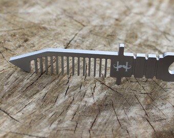 Beard Comb: Salute Military Knife