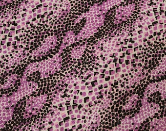 60s Snake Print Fabric - 4.16 Yards x 44 Inches - 1960s Purple Reptile Pattern Snakeskin Novelty Yardage - Go Go Mod - Over 4 Yards - 42190