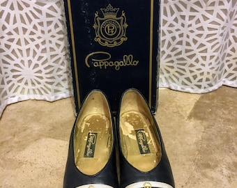 Vintage Pappagallo Navy Leather Anchor Flats sz 7/7.5