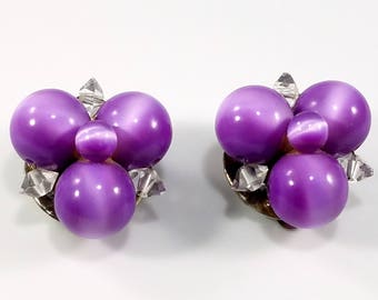 Vintage Purple Lisner Cluster Earrings, 1950s Earrings, Signed Lisner Earrings, Clip Earrings, Vintage Earrings, Moonstone Glass Earrings