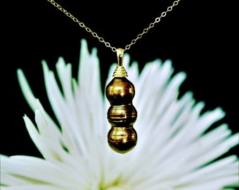 Triple pearl pendant