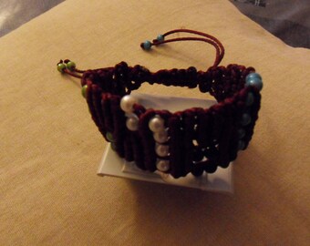 SMALL BEADS MACRAME STRING BRACELET