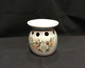 Floral Ceramic Wax Warmer with free scented Wax Melt.