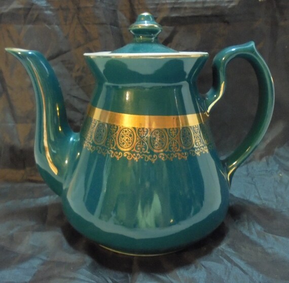 Hall 6 Cup Teapot Gold and Hunter Green Made in USA X80X