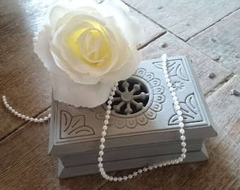 Shabby old/decoration/box/jewelry secret book box