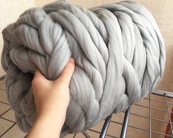 Gray Merino Yarn - Unspun Yarn -Unspun Wool - Chunky Yarn - Handspun Merino - Super Bulky Yarn - Chunky Wool - Merino Wool Yarn