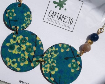 Collana di carta stile japponese con sakura e perline blu nero - Japanese/sakura style paper necklace with beads blue black