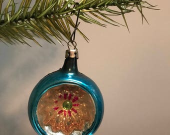 Vintage Deep Indent Christmas Ornament