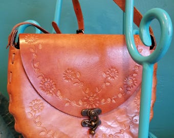 Amazing condition tooled leather bag. TBags made in Thailand