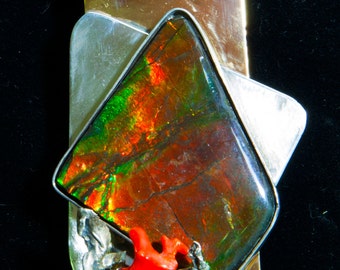 A Wonderful Miniature Abstract Sculpture Pendant