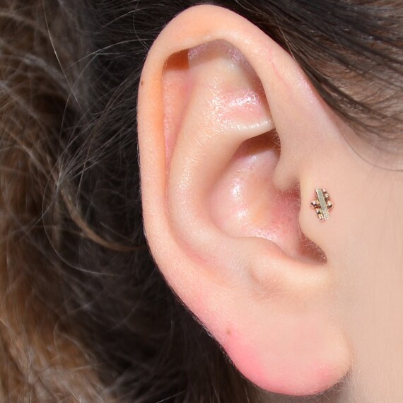 Small TRAGUS STUD / Gold nose stud cartilage stud helix