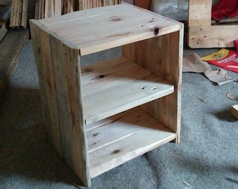 Reclaimed Pine wood: Side Table