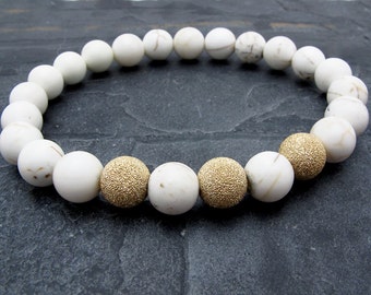 conch shell bracelet, white and gold bracelet, boho wedding bracelet, stretch bracelet, stacking bracelet, white shell bracelet,gift for her