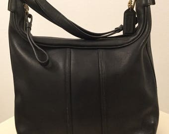 Cool Vintage COACH Black Leather Supple Shoulder bag