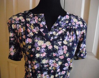 Vintage Tiny Floral Print Dress .. Midi .. Size small Hipster indie grunge