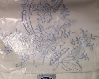 Vintage FULL Flat Sheet & Pillowcases Set - New in Package - Elegant Blue Embroidered