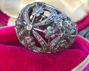 Mod Modern 14kt White Gold Diamond Bombay Bombé Ring . Fine jewelry