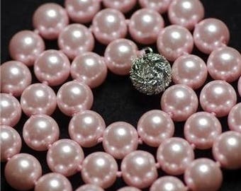 4 ROSE 10 MM ROUND SHELL BEADS.