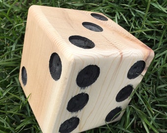 Premium cedar yard dice for Yardzee