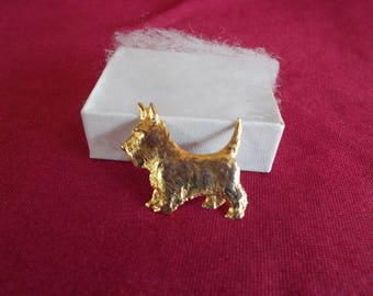 Vintage Tiny Dog Gold Tone Brooch //6