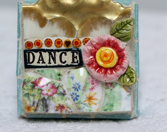 DANCE, mosaic art, mosaic, PIQUE ASSIETTE, handmade ceramic flowers