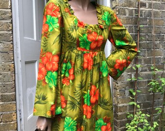 Late 60s early 70s vintage Hawaiian dress