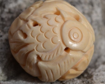 Hollow bone pendant beads tea stained OB102