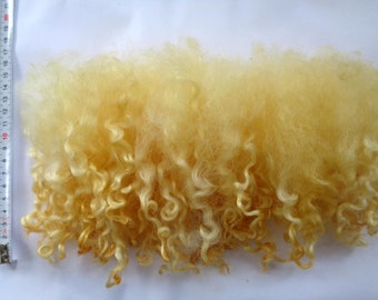 20g (58.00 Euro/100g) 0.7oz Wensleydale locks, wool curls, hand dyed locks, felting fiber, doll hair, felting,light honey blonde, 100% wool