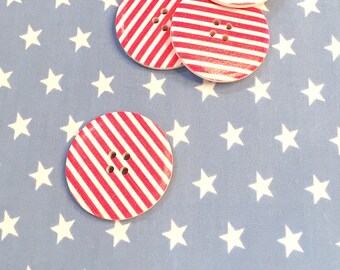 Wooden button big "Strip" Red