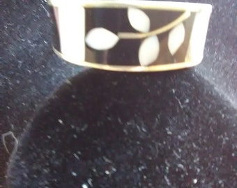 Abalone inlaid Flower Bracelet/ Unmarked