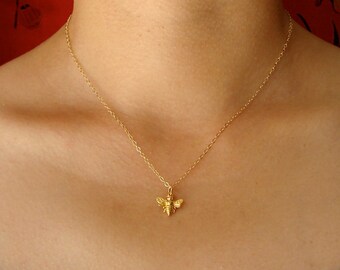 Bee Necklace Bee Jewelry Honeybee Necklace Bumble Bee Necklace Gold Silver Bee Charm Bee Pendant Birthday Gifts for Her