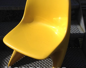 Casalino Chair 1978 yellow / Alexander Begge