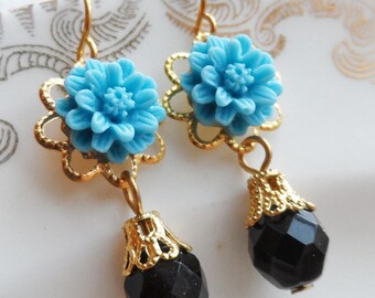 75% Off Price Sale, Turquoise Blue, Mum Flower, Gold Tone Filigree, Czech Glass Bead