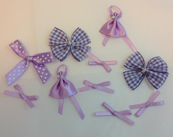 X 8 mini bows in purple and white satin and gingham
