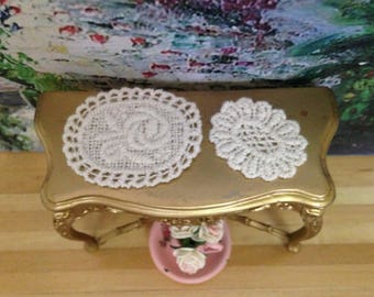 Dollhouse Miniature Sweet Ivory Cream Doilies