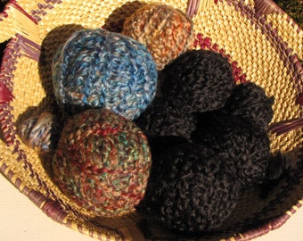 SALE: Destash Yarn - Lion Brand Homespun - Bulky Acrylic Boucle Yarn - 7.4 oz - Crafts Smalls - New - Mixed Colors - More Than 1 Skein Total