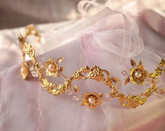 Bohemian wedding hair vine Bridal hair vine Wedding headpiece Bobemian wedding headpiece Floral hair vine Golden hair vine