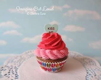 Fake Cupcake Chocolate Faux Romantic Valentine Hearts KISS ME Kitchen Decoration Food Prop